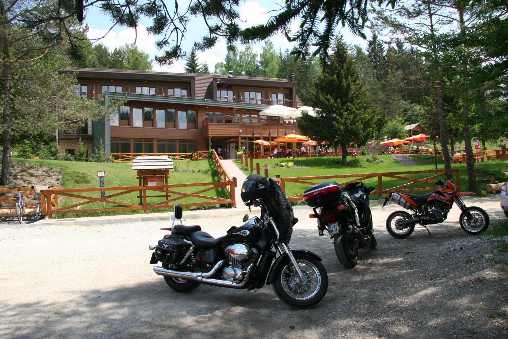 Hotel Rakitna Exterior foto